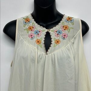 Gossard Ivory Long Shift nightgown, dead stock, NWT small medium vintage